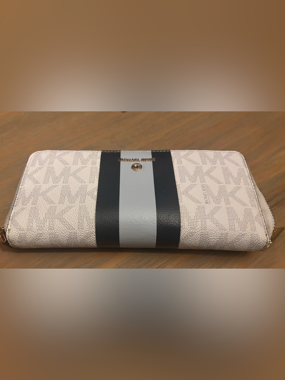 Michael Kors Signature Jet Set Continental Wristlet Wallet White Navy